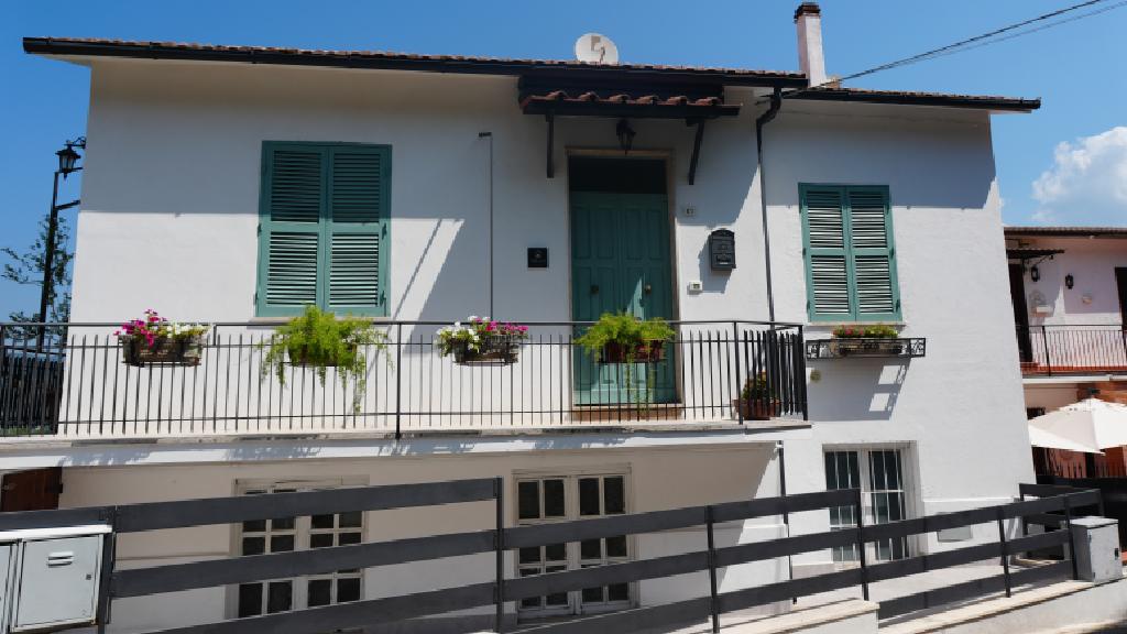 Casa vacanze panoramica La Perla del Farfa Castelnuovo di Farfa - GeoSabina