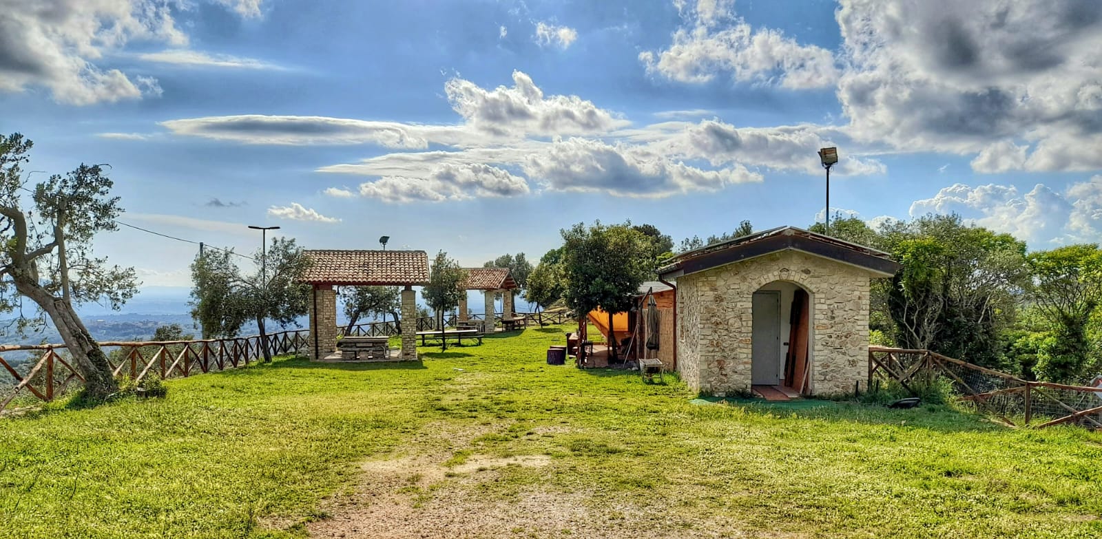 Cucina conviviale e parco panoramico L'Aretta Roccantica - GeoSabina
